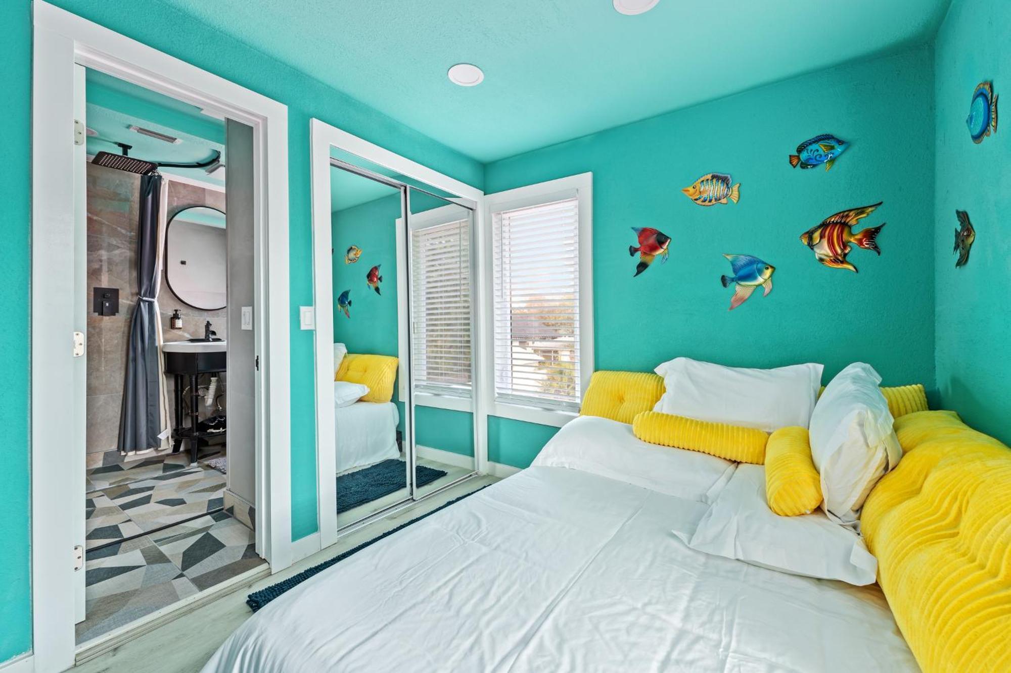Above The Sea Apartment St. Petersburg Luaran gambar