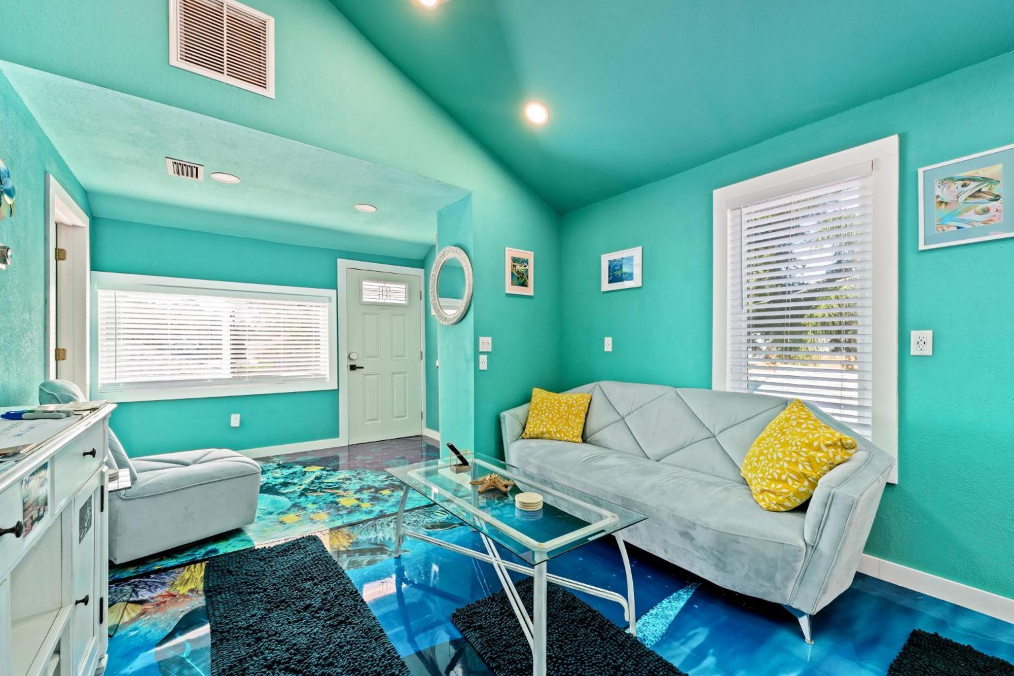 Above The Sea Apartment St. Petersburg Luaran gambar