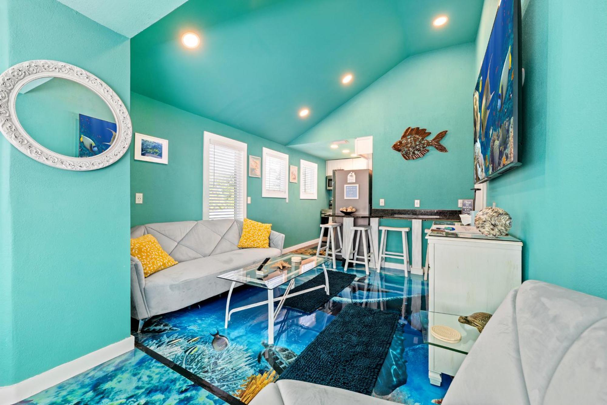 Above The Sea Apartment St. Petersburg Luaran gambar