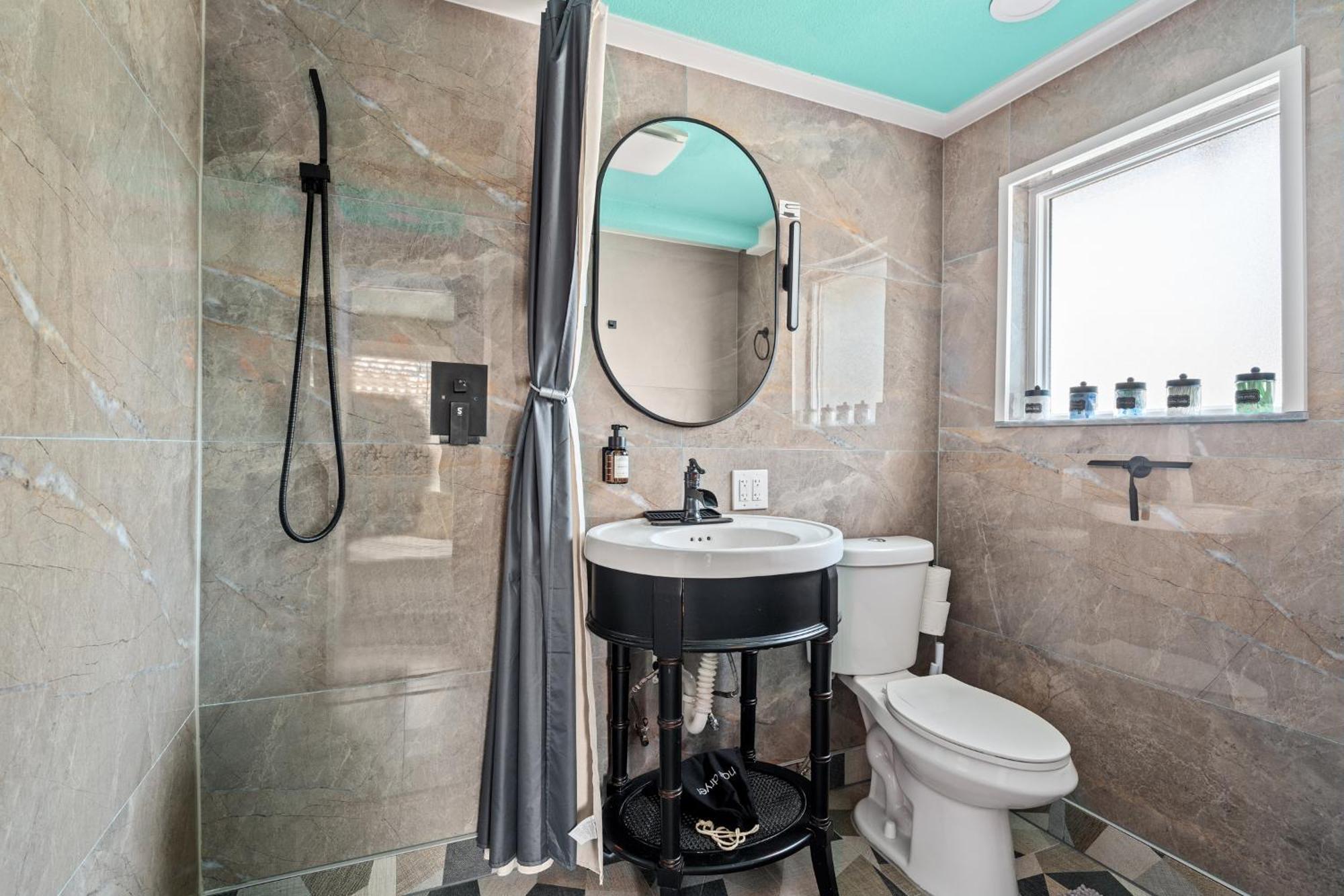 Above The Sea Apartment St. Petersburg Luaran gambar